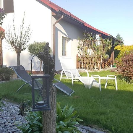 Domek Nad Jeziorem Bystrzyna Świdwin Esterno foto