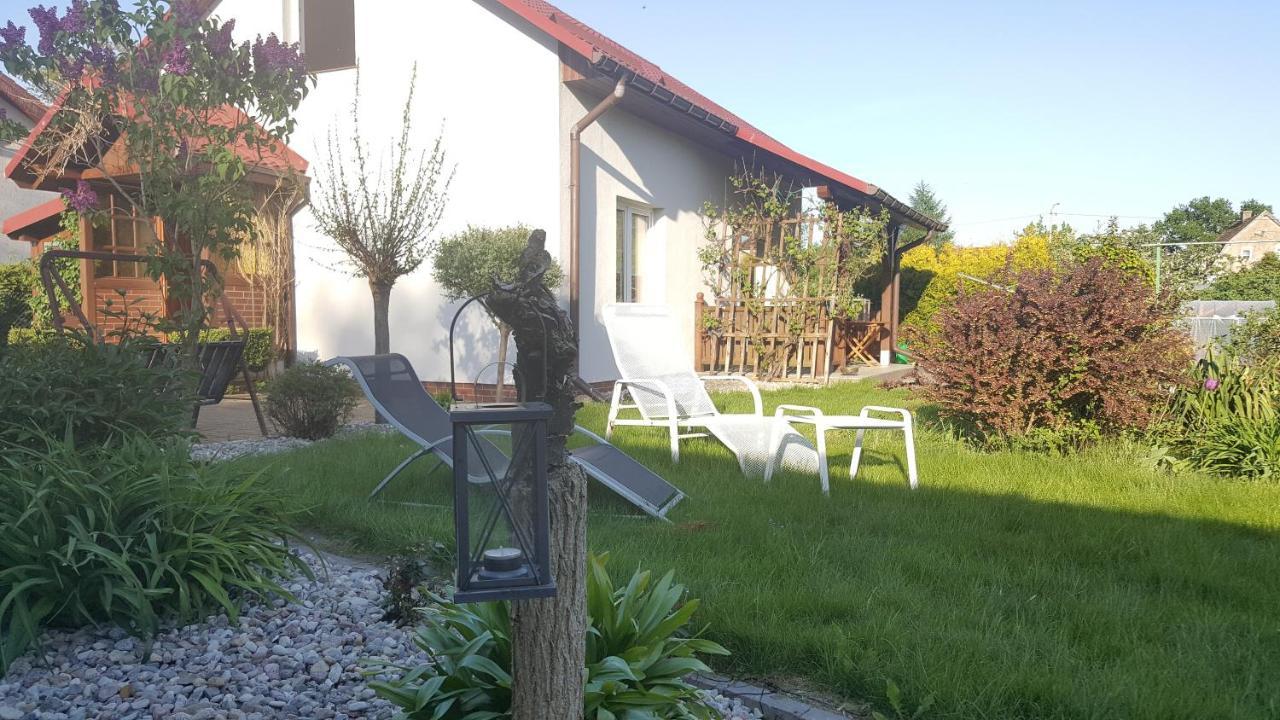 Domek Nad Jeziorem Bystrzyna Świdwin Esterno foto