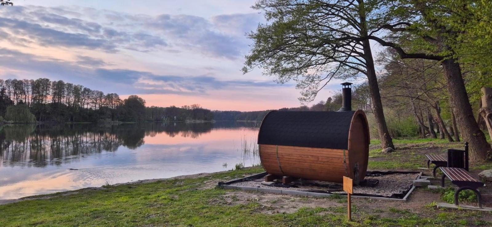 Domek Nad Jeziorem Bystrzyna Świdwin Esterno foto